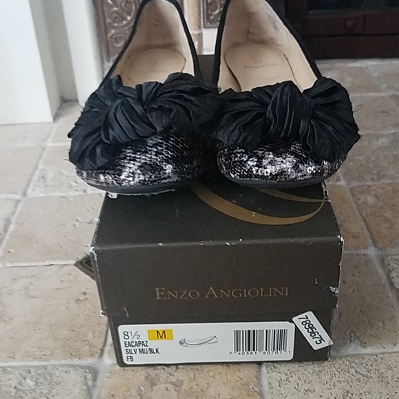***LIKE NEW*** Enzo Angiolini Flats - Picture 4 of 8